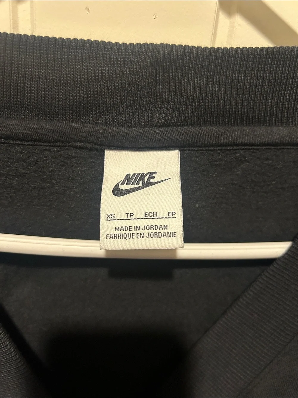 Nike Black Women's Cropped Oversized Cardigan with Swoosh